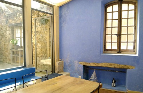Saint-Paul-Trois-Chateaux Apartment | 90 m² Apartment ∙ 1 bedroom ∙ 2 guests
