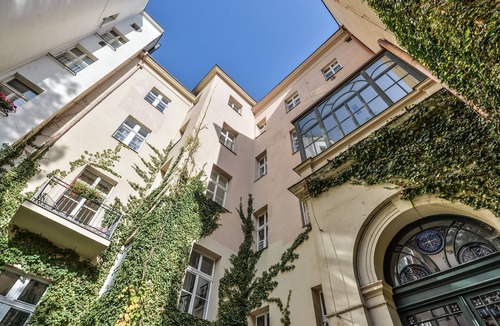 Smichov Apartment | FRESCO APT. WALK TO CHARLES BRIDGE
