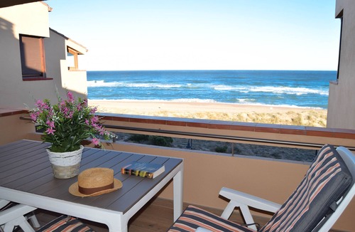 Pals Apartment | Frontline apartment with garden and pool. Parking . Capacity 4 Persons. WIFI