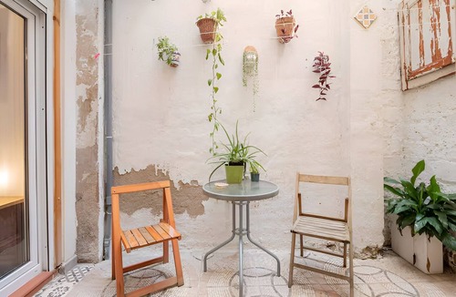 Sant Adria de Besos Apartment | Fully equiped Studio with Patio, 15' from BCN center and 8' walk from the beach