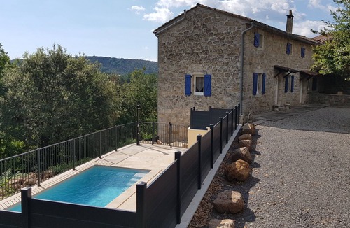 Les Assions Other | Gîtes Avec Piscine Entrée Séparée Étage Climatisé