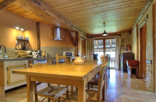 Haut-Valromey House | Gite 15 Pers, en Pleine Nature Avec Piscine