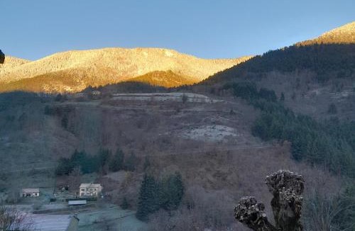 Saint-Julien-Vocance Apartment | Gite ASINA chez GITE QUE CANTA