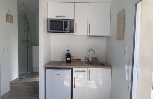 Saint-Andeol-le-Chateau Cabin | Gite "bambou" Avec Piscine