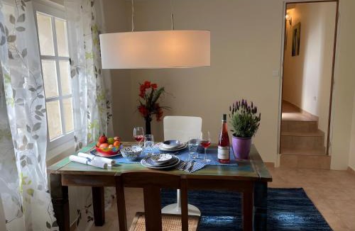 Barjac Apartment | Gite Bleu - Paradis de Provence