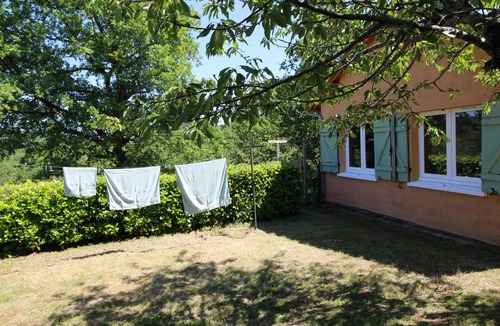 Cenac-et-Saint-Julien Apartment | Gîte Campagne - Gîte for 4 people with terrace and swimming pool 10km from Sarlat