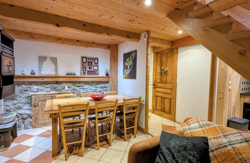 Saint-Pierre-d'Entremont Cottage | Gîte in a typical mountain chalet in the heart of the Chartreuse region