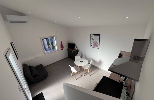 Chanos-Curson Apartment | Gîte in the heart of the vineyards