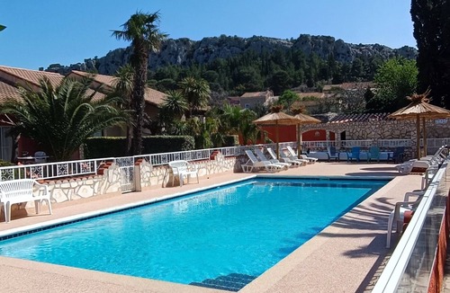 Roquefort-des-Corbieres House | Gitelacapelle with 2 swimming pool bedrooms, 10mm from wild beaches, tropical setting .