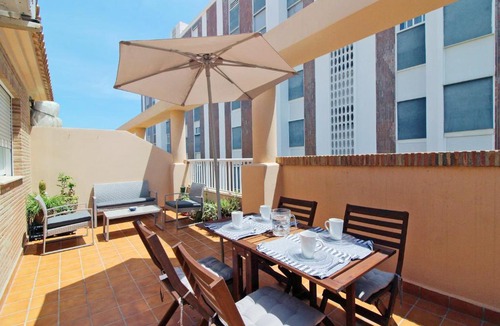 Sagunto Apartment | Global Properties, Ático cerca del Mar con terraza y WIFI