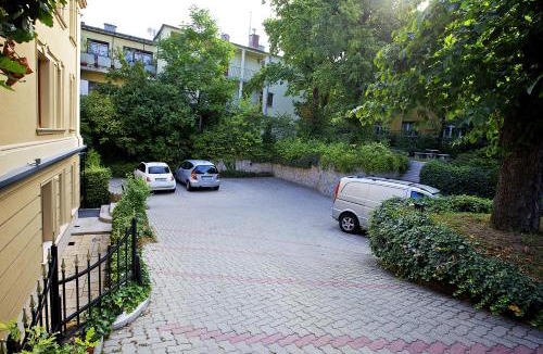Gellert Hill Apartment | Gold Apartments