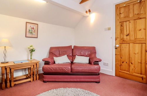 Huntley Apartment | Granary Studio