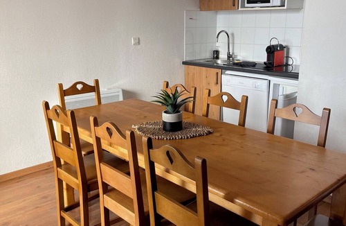 Germ Apartment | Grand appt 8 pers PEYRA'GOOD Mountain view 2 balconies Bed linen/towels/wifi included