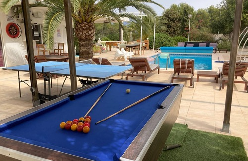 El Albir Villa | Grand, Party & Family events, BBQ, Darts, Ping Pong, Pool table, WiFi,Sat,Garden