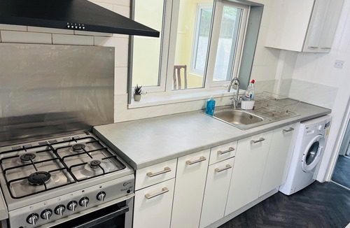 Gillingham Apartment | Great Accommodation in Medway
