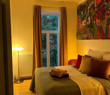 Zizkov Apartment | Green balcony & king size bed