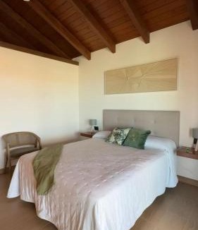 Puerto del Rosario Apartment | Green Room - Upper Deck Double Private Room in Villa Barbuja