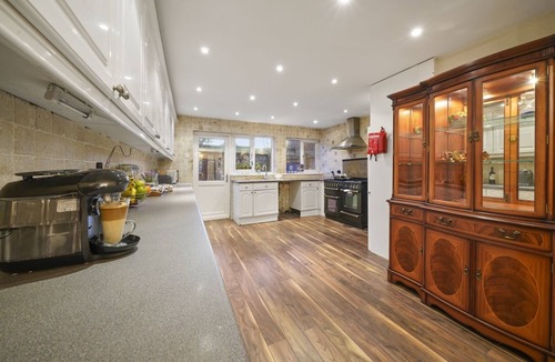 Sidcup House | Greenwich Manor Gorgeous Hideout in Central Location
