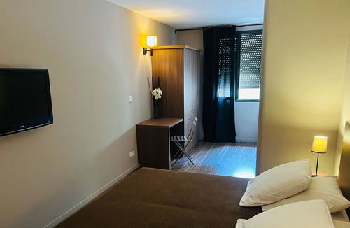 Bagnols-sur-Ceze Hotel | Hôtel de La Bourse à Bagnols-Sur-Cèze