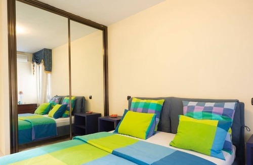 Mostoles House | Habitación Doble. Desayuno Continental Wifi A/C