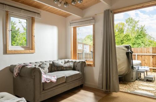 Blandford Saint Mary House | Hazel Tree Hut - Cosy Woodland Cabin with Private Hot Tub