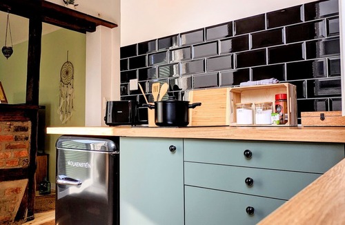 Uelzen Apartment | Heide Apartment ♣ With terrace and in the center ♣ Kitchen, Smart TV with Netflix
