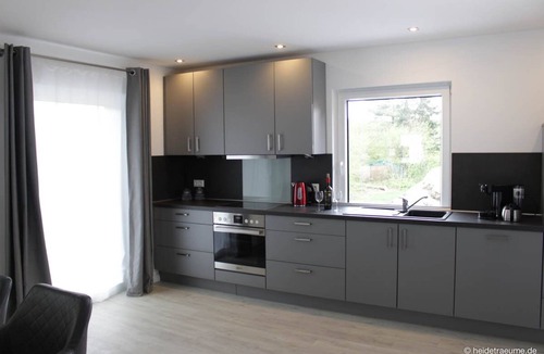 Undeloh Apartment | Heideträume Appartements "Sonnenanbeter", terrace, nature reserve