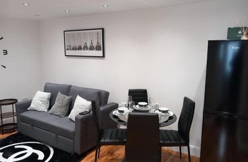 Erith Apartment | Heronsgate GH013