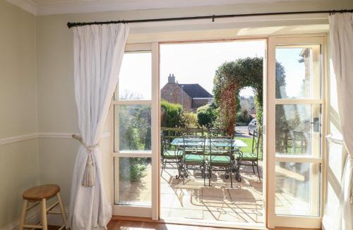 Caunton House | Highfields