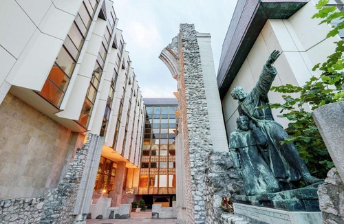 Castle Hill Hotel | Hilton Budapest