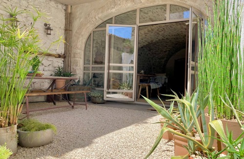Euzet-les-Bains Apartment | Historic Stone Retreat | 17th Century | Between Uzès & Cévennes National Park