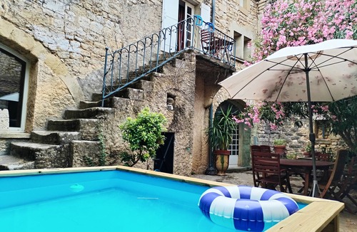 Arpaillargues-et-Aureillac House | Holiday Home 'La Maison De Thomas' with Private Pool, Private Garden and Wi-Fi