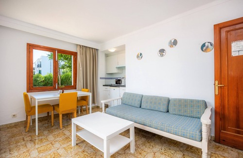Cala d'Or Apartment | Holiday apartment "Apartamento Felipe 1-4" with Shared Terrace, Shared Pool & WiFi