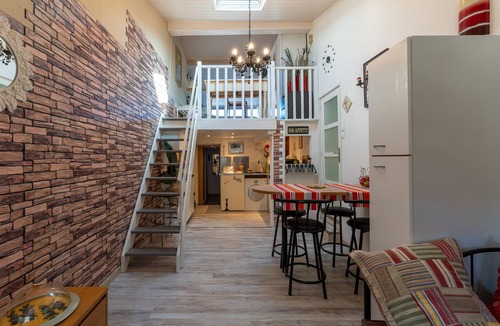 Manduel Apartment | Holiday Apartment "Aux portes de la Camargue" with Private Terrace, Shared Tennis Court & Wi-Fi