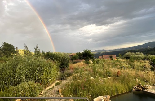 Payzac House | Holiday Home 'Eco Gîte' with Mountain View, Wi-Fi and Air Conditioning