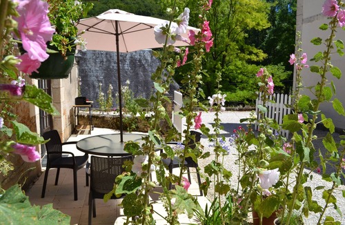 Souillac House | Holiday home for 2 - 45m² - quiet green area - large swimming pool