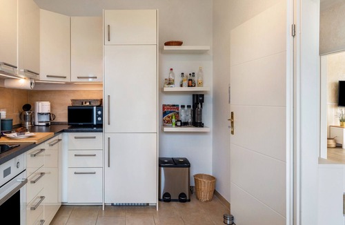 Rathenow House | Holiday Home 'Optikstadt Rathenow' with Private Terrace and Wi-Fi