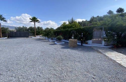 Pozo Alcon House | Holiday Home 'Rural Fábrica Del Azúcar ' with Mountain View, Wi-Fi and Air Conditioning