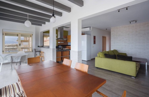 Molinell House | Holiday Home 'Villa Rosa 2' with Sea View, Wi-Fi and Air Conditioning