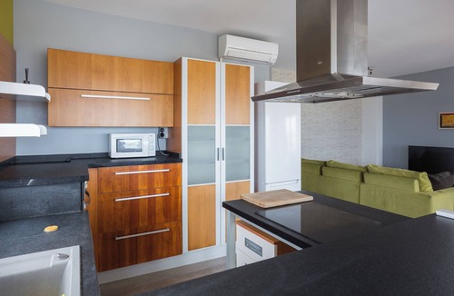 Molinell House | Holiday Home 'Villa Rosa 2' with Sea View, Wi-Fi and Air Conditioning