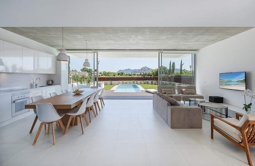 es Bacares House | Holiday house Alcudia for 1 - 12 persons with 5 bedrooms - Holiday home