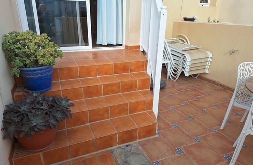 Caleta de Fuste House | Homely House With Shared Pool and FREE Wi-Fi