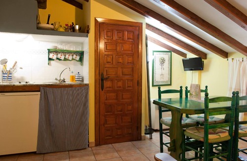 Robledillo de Gata Apartment | Homerez - Apartment in Robledillo de Gata