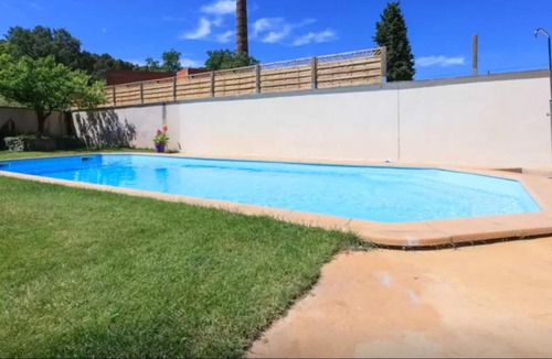 Bollene Apartment | Homerez - Appartement for 7 ppl. with shared pool and terrace at Bollène