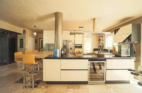 Aubagne Villa | Homerez - Elegant Villa with Pool in Aubagne - Jacuzzi Included