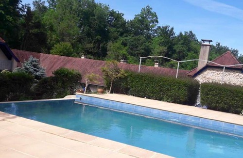Jurancon Villa | Homerez - Villa for 12 ppl. with swimming-pool, terrace and balcony at Jurançon