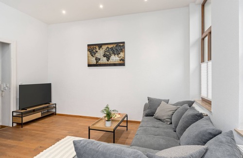 Nord-Mitte Apartment | Homey Apartments: Park Suite - Luxurious Comfort in the Heart of Bremerhaven