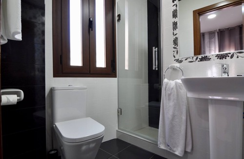 La Catedral Hostel | Hostal Almanzor
