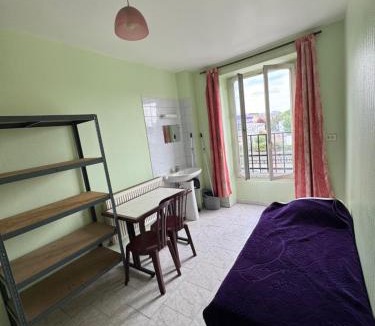 Saint-Denis Hostel | Hostel Wilson
