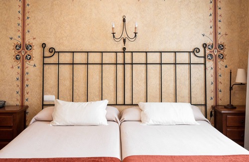 Arroyo de la Encomienda Hotel | Hotel El Jardín de la Abadía